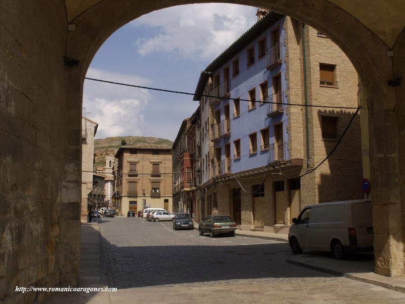 EL CASERÍO DESDE LA PUERTA